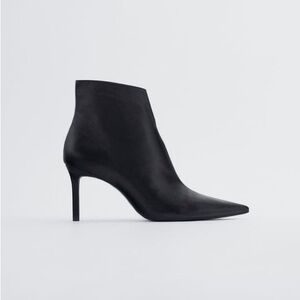 With Box! Zara Pointed Toe Leather Ankle Bootie